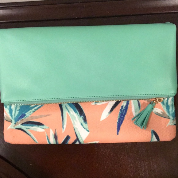 Palm Clutch - Picture 2 of 2